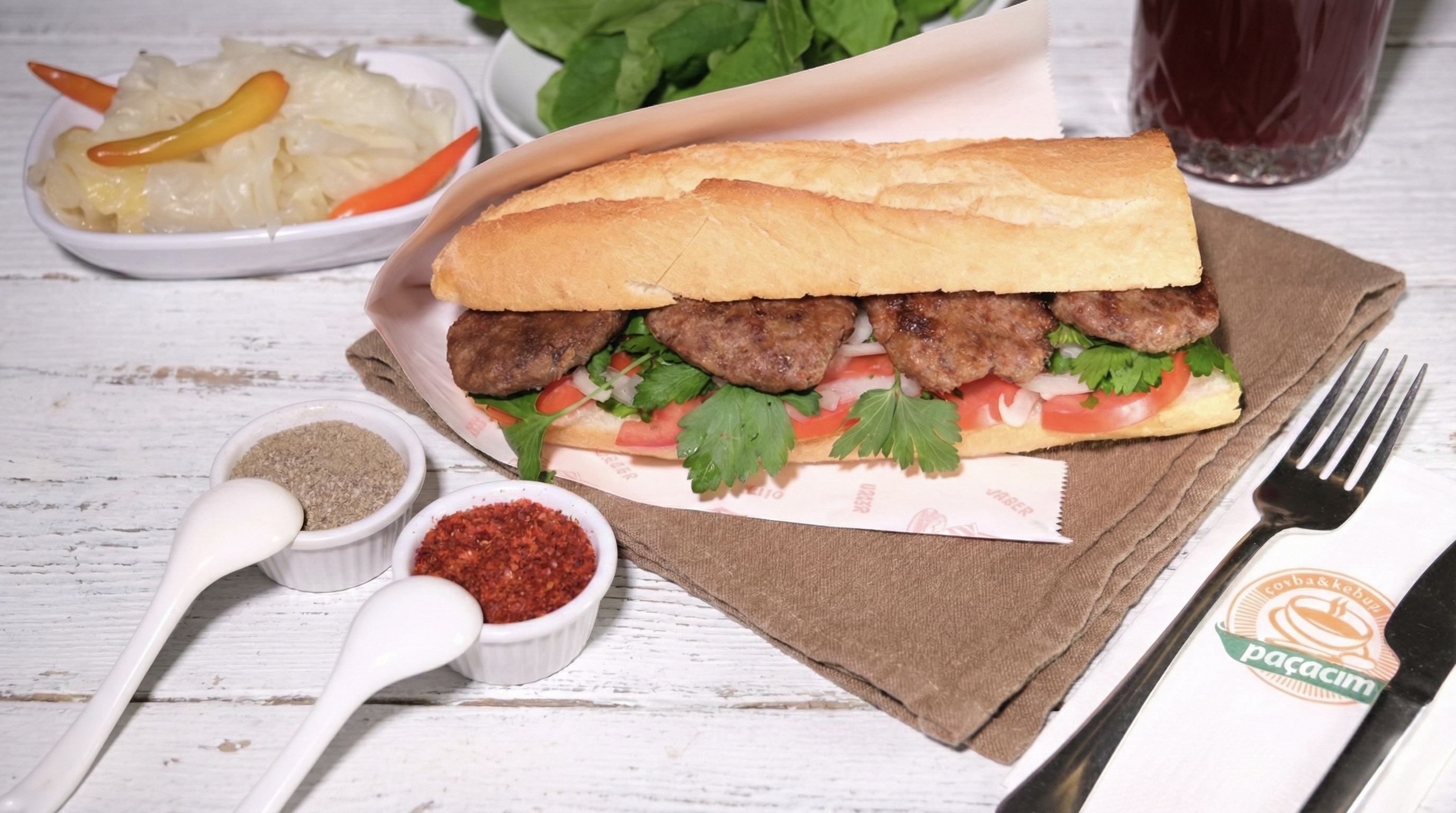 Yarım Ekmek Arası Köfte